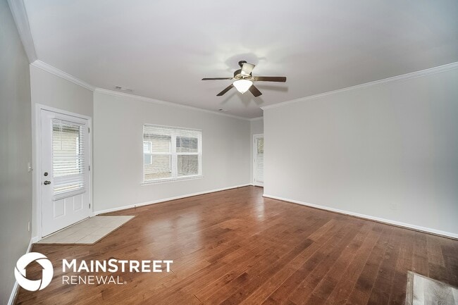 Building Photo - 5263 Promenade Dr