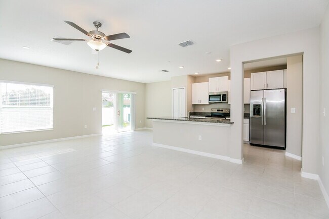 Building Photo - 7305 Spring Snowflake Ave