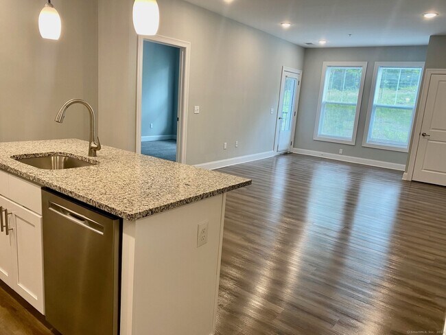 Building Photo - 3 Cherry Brook Rd