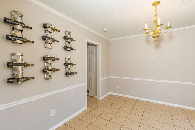 Foto del edificio - Immaculate updated 2 story 3 bedroom 2.5 bathroom house in the Briarwood area Greensboro