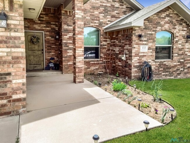 Foto del edificio - 133 Garrett Dr