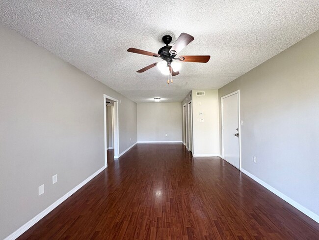 Building Photo - Altamonte Springs 1B/1BA Ground Floor Condo ~ Available NOW!!