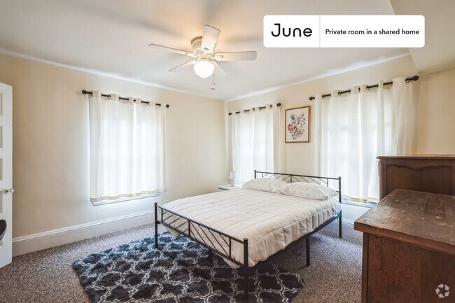 Building Photo - Private bedroom in 6 bed/3.5 bath Home