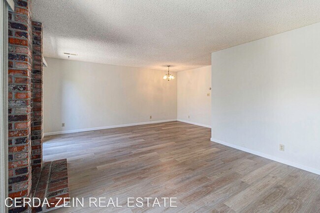 Foto del edificio - 3 br, 2.5 bath House - 3153 Santa Cruz Lan...