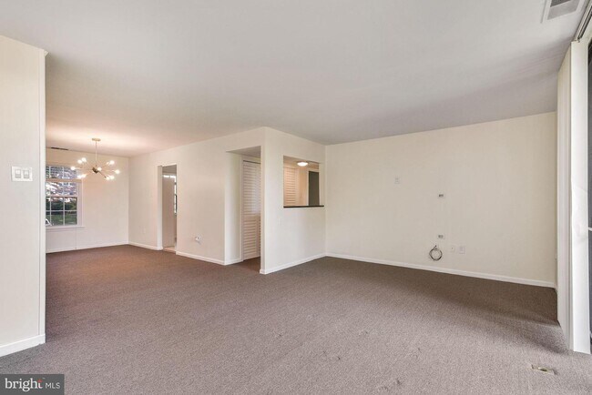 Foto del edificio - 714 Quince Orchard Blvd