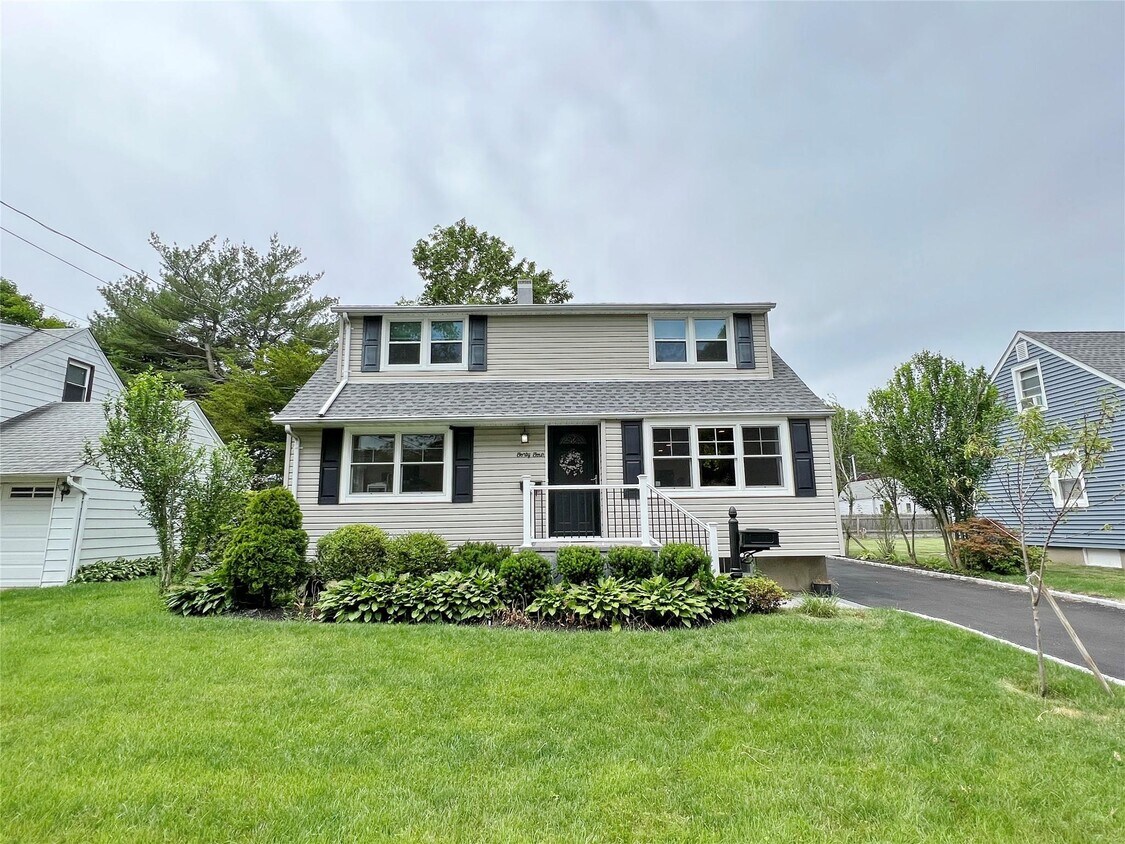 Foto principal - 44 Fieldstone Dr