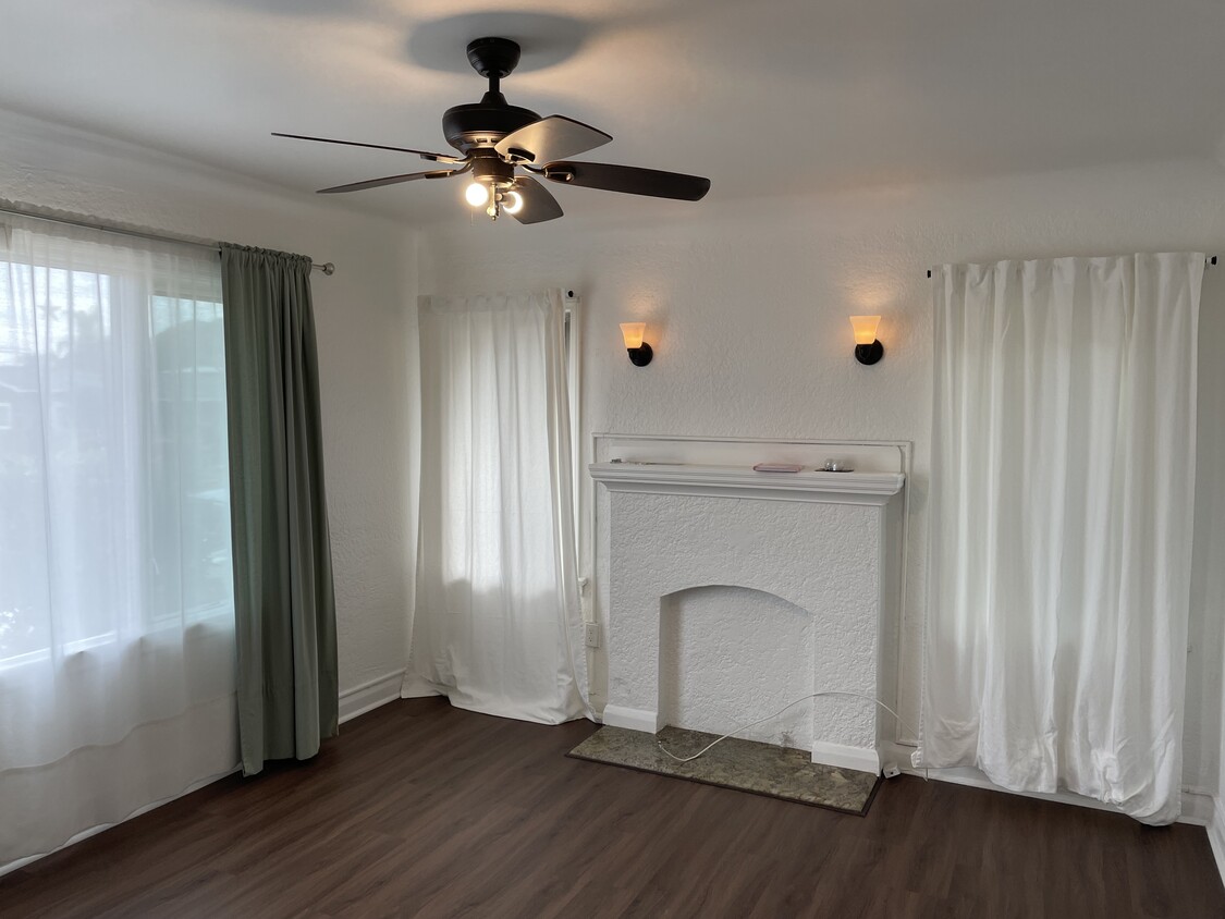 Living Room Side Windows - 1909 S Alma St