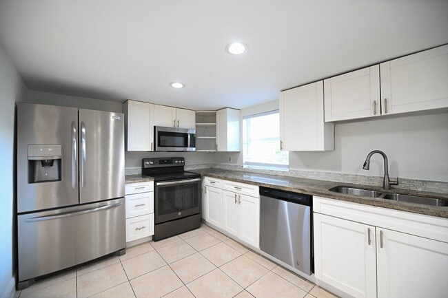 Foto del edificio - 2507 N 66th Ave