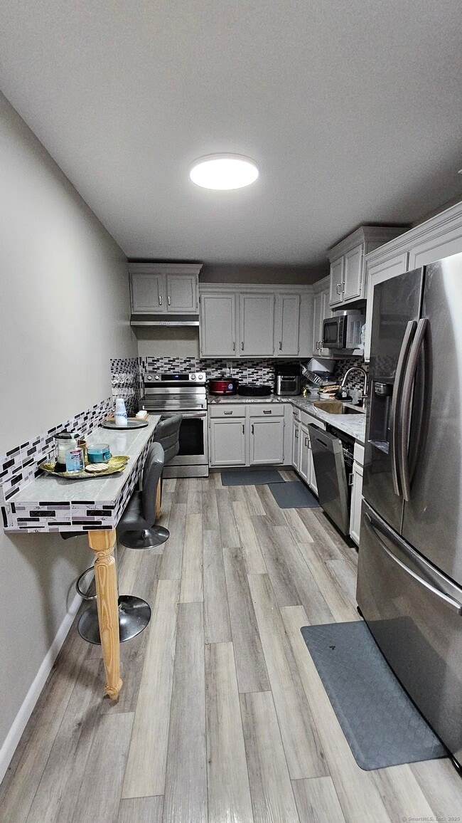 Building Photo - 2310 Cromwell Hills Dr