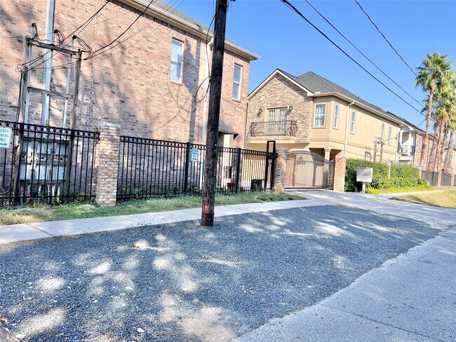 Foto del edificio - 4611 Sharman St