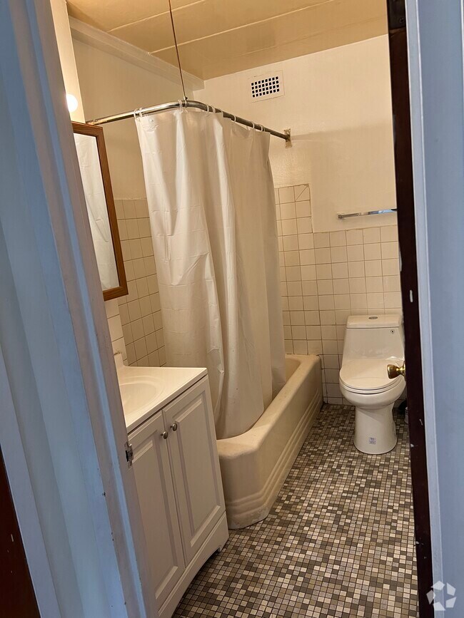 Golden Ghetto Student Apartments for Rent Chicago, IL 29 Rentals