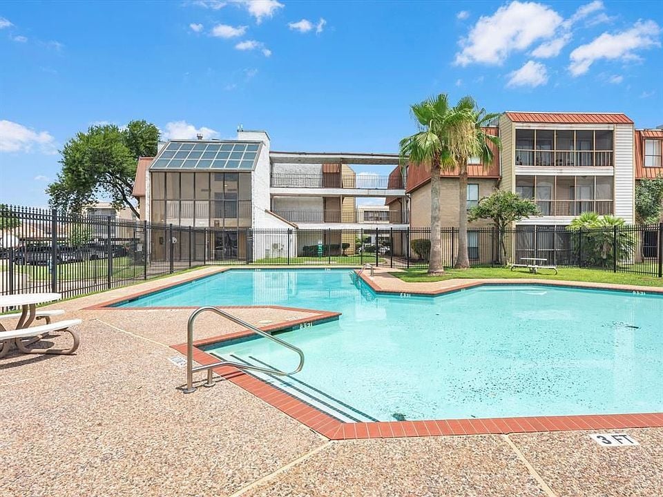 Primary Photo - 10110 Forum W Dr