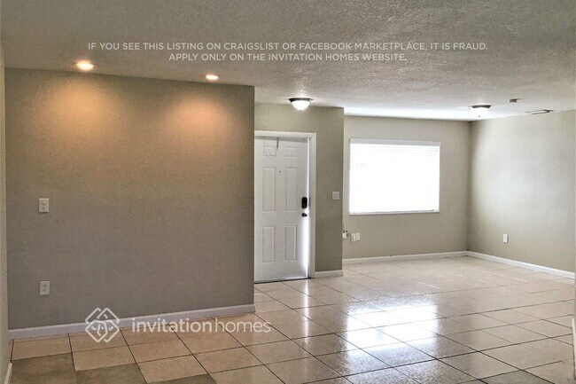 Building Photo - 16620 SW 93rd Ave