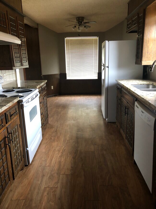 Foto del edificio - 124 Cottonwood Ln
