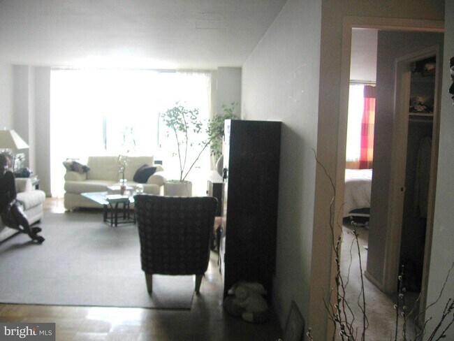 Building Photo - 5101 River Rd