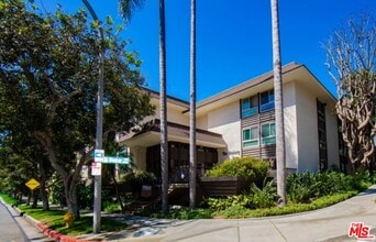 Building Photo - 6001 Canterbury Dr