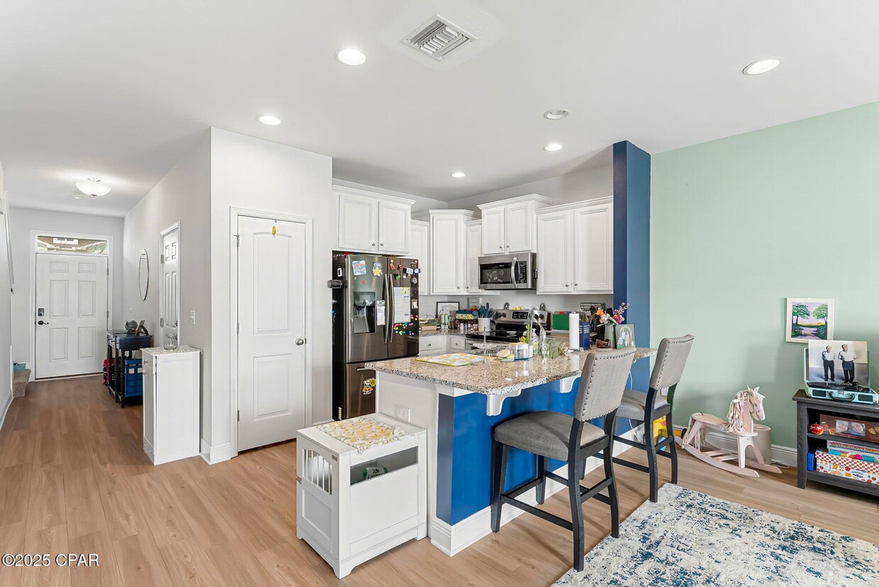 Foto principal - 7470 Shadow Lake Dr