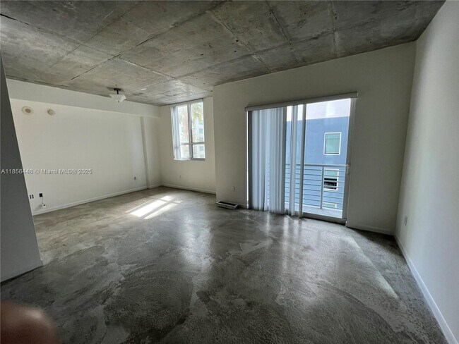 Foto del edificio - 234 NE 3rd St