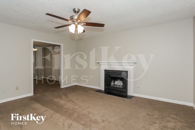 Building Photo - 3900 Hadley Farm Dr