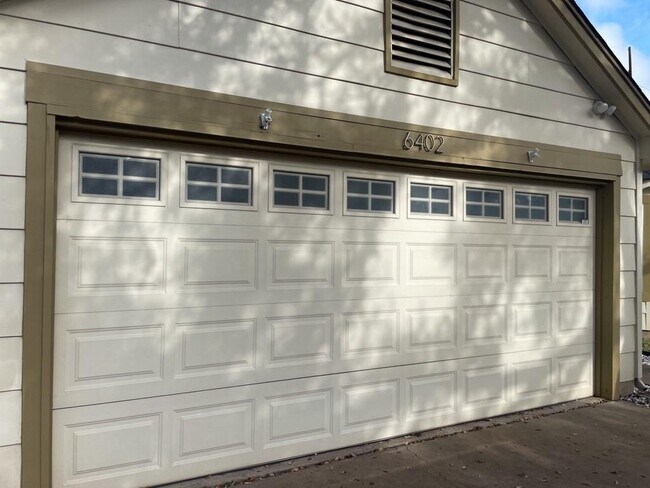 Building Photo - 6402 Jennings Dr