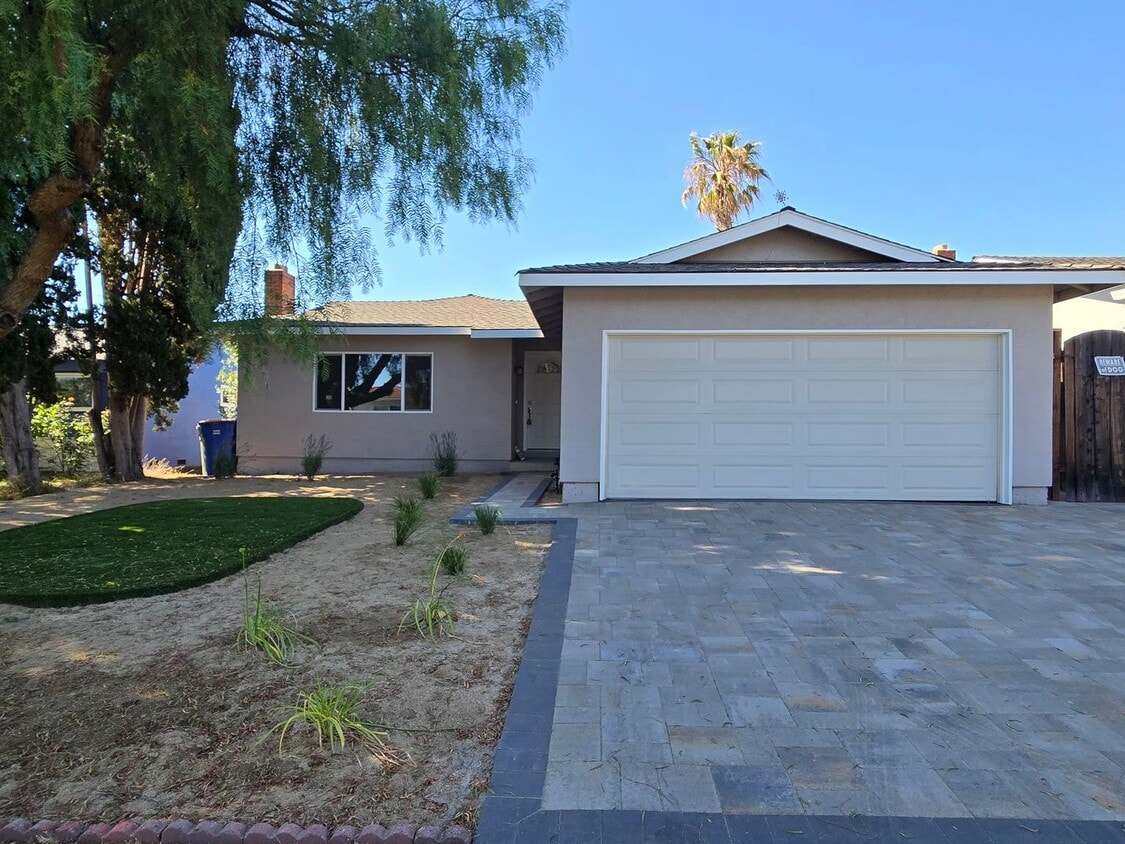 Renovated and Remodeled, New Driveway, New... - Renovated and Remodeled, New Driveway, New...
