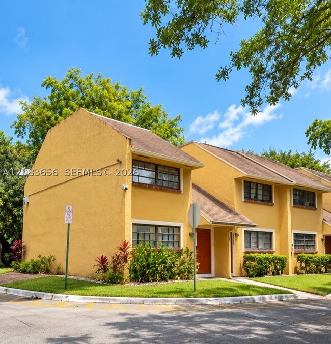 Building Photo - 3158 N Pine Island Rd