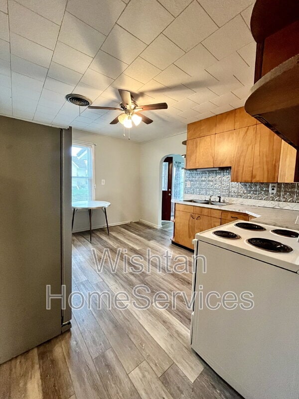 Building Photo - 2545 N Co Rd 1740