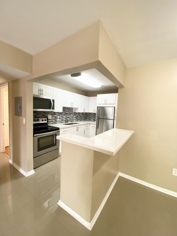 Building Photo - 9459 SW 76th St