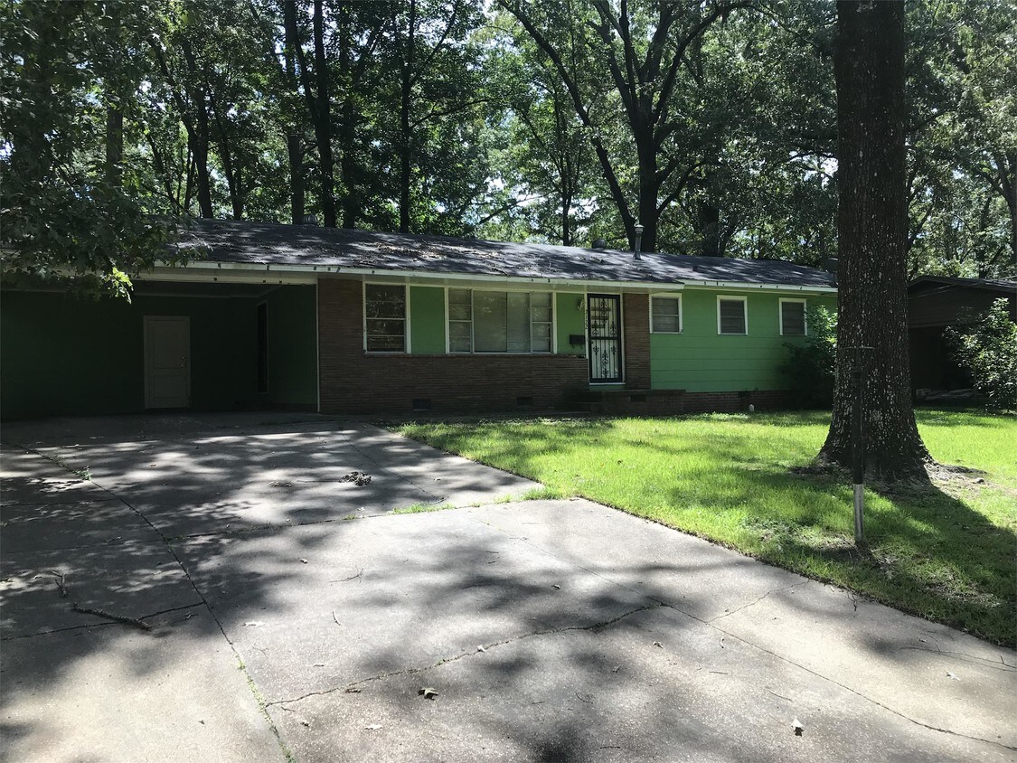 Building Photo - 3122 Adrienne Dr