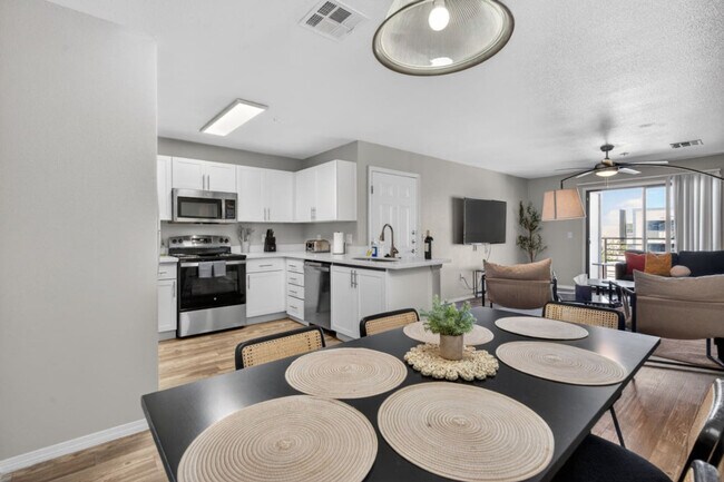 Foto del edificio - 15164 N 140th Dr