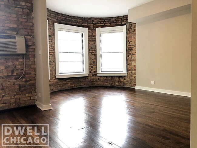 Building Photo - 3414 N Elaine Pl