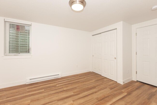 Building Photo - 260 S Cleveland Ave