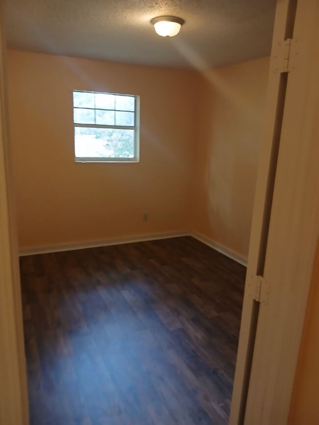 Building Photo - Windham #6