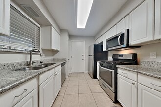 Building Photo - 2311 Whispering Wind Ln