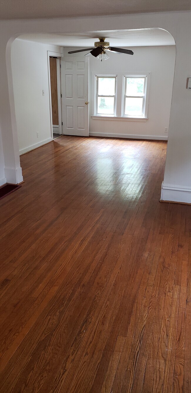 Building Photo - 522 Park Ave