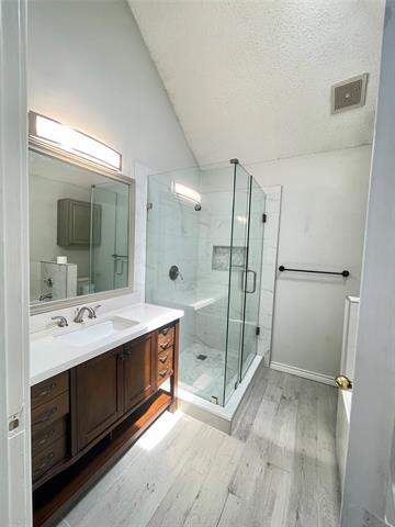 Foto del edificio - 4130-4131 One Pl Ln
