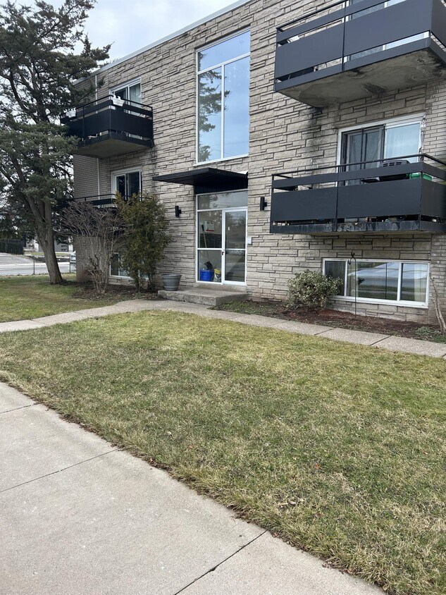1 Barton Unit 3, St. Catharines, ON L2R 2P9 Apartment for Rent in St