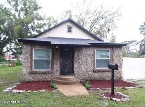 Building Photo - 8140 Mariner St