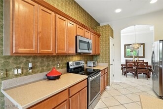 Building Photo - 10080 Valiant Ct