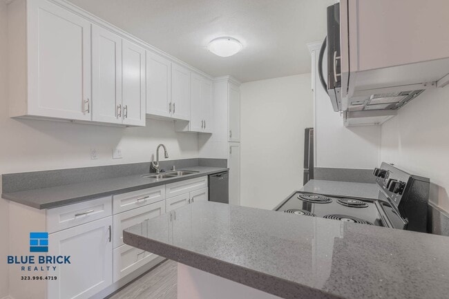 Foto del edificio - 8123 Langdon Ave