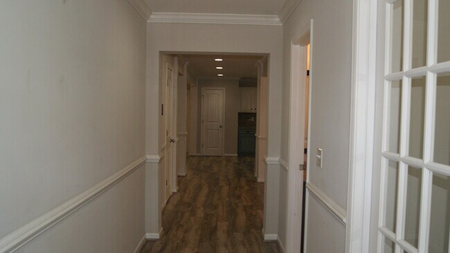 Foto del edificio - 375 Niblick Dr