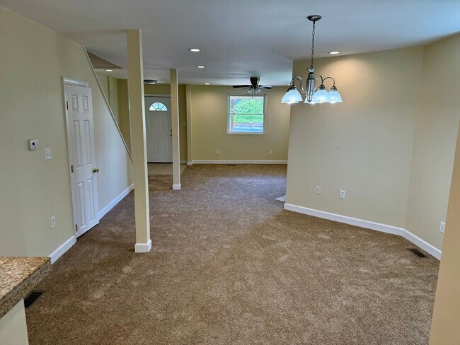 Foto del edificio - 332 Natchez St