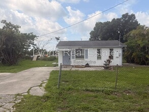 Building Photo - 8110 Howell Ave