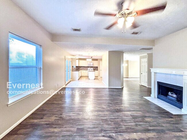 Building Photo - 8019 Carmel Cir