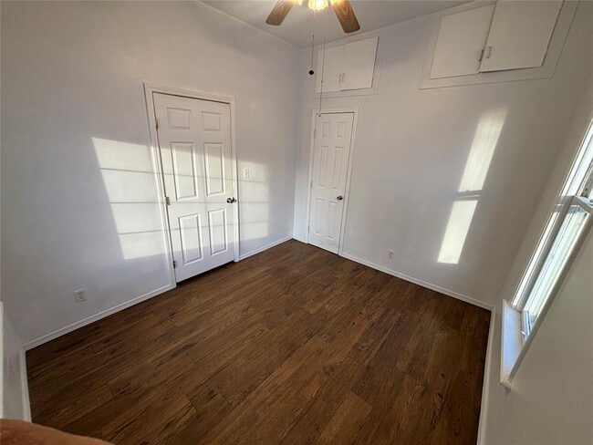 Building Photo - 903 N McKinley Ave