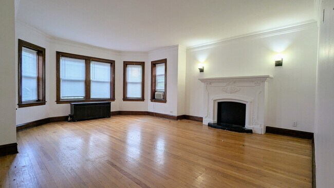 Foto del edificio - 1010 N Austin Blvd