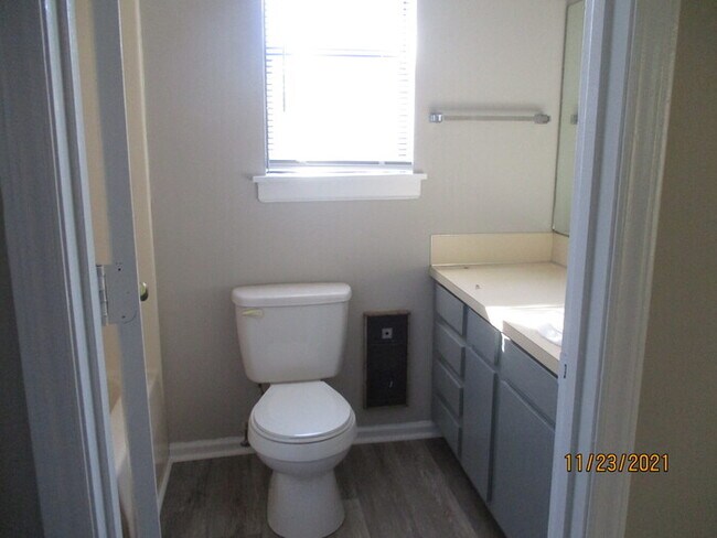 Building Photo - 208 Misenheimer Dr NW