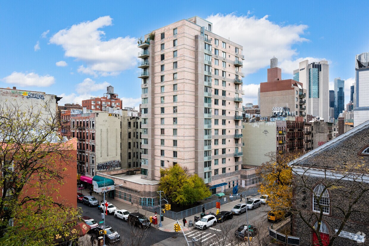 Primary Photo - Honto 88 Condominiums