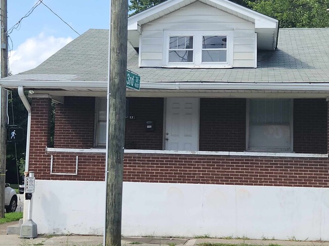 Front View - 223 W Woodlawn Ave