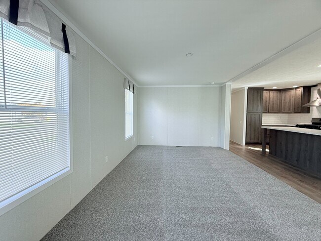 Foto del edificio - 29909 Flushing Dr